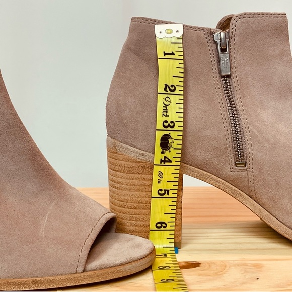 NWOB Frye Danica Dusty Rose Suede Chelsea Peep Toe Ankle Bootie Size: 8 - Picture 5 of 9